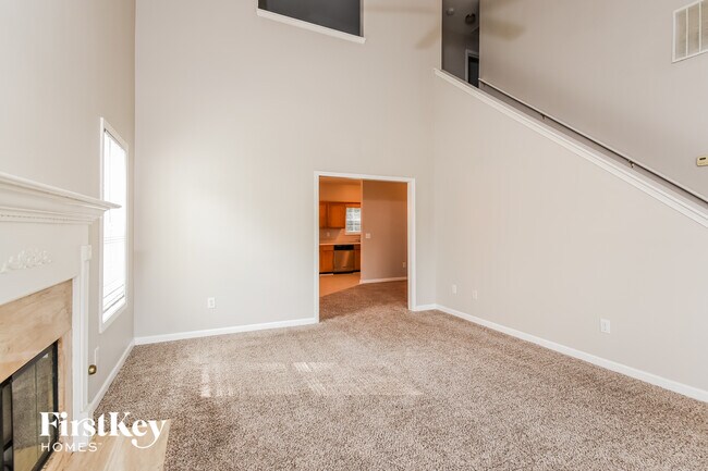 Photo - 135 Lexington Ct