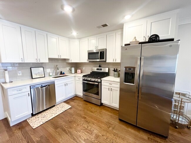 Building Photo - 25 Rockledge St Unit 2