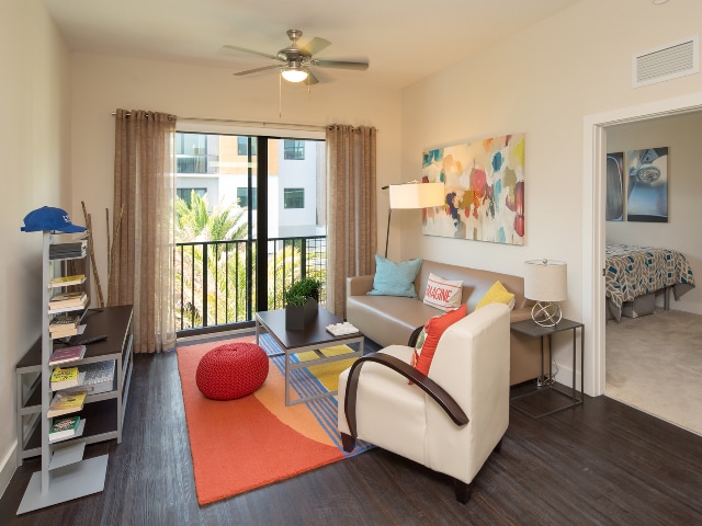 Sala de estar modelo 1 al University Park Boca - Student | University Park