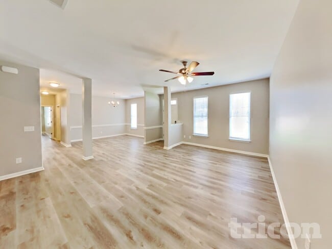 Photo - 1582 Weatherend Dr