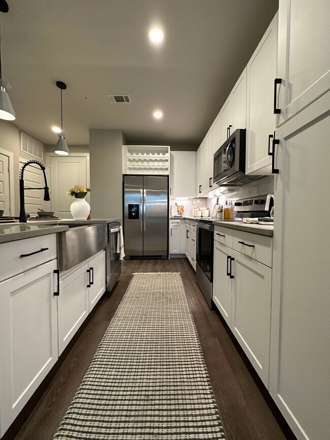 1189 E 1st St Condo Unit 2101 Condo for Rent in Fort Worth, TX