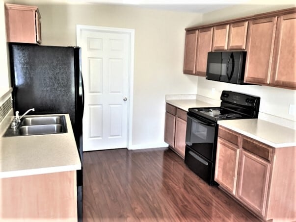 Photo - 8 Sandy Point Way