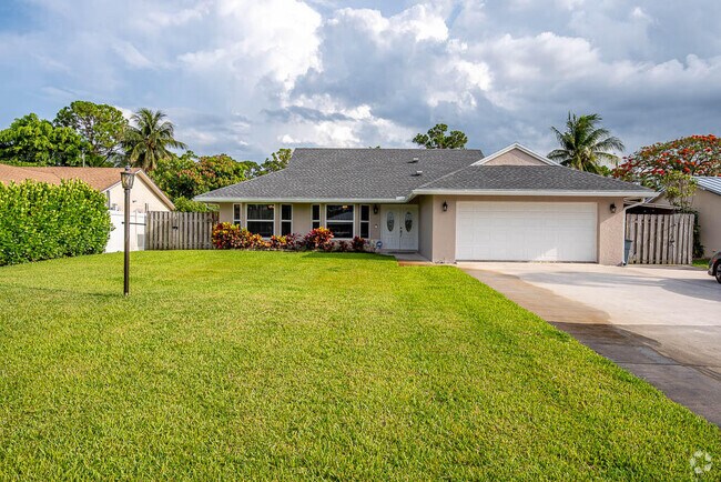 Building Photo - 5290 Pine Tree Dr Rental