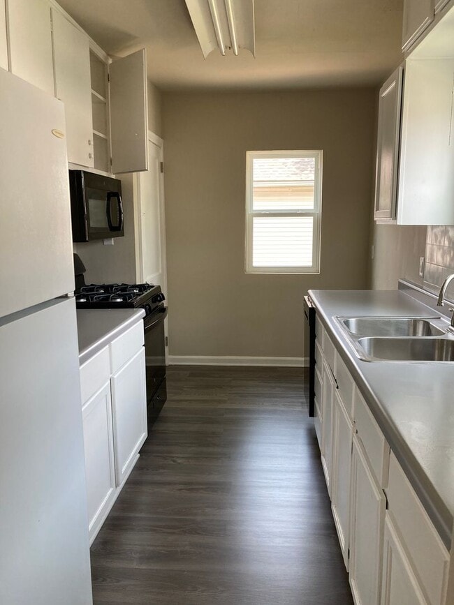 Photo - 3 Bedroom 2 Bathroom East Side Home