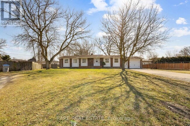Photo - 314 Laughton Crescent