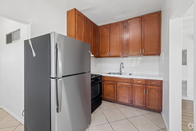 2 habitaciones, 1 baño - 1000 pies cuadrados - Cocina
