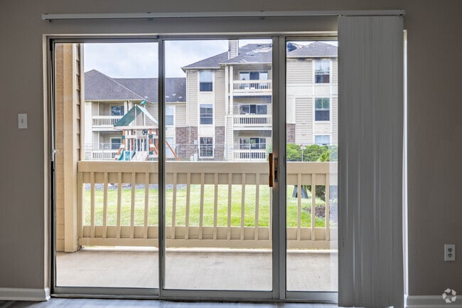 Union Station - Porch 2BR, 2BA - 1046SF