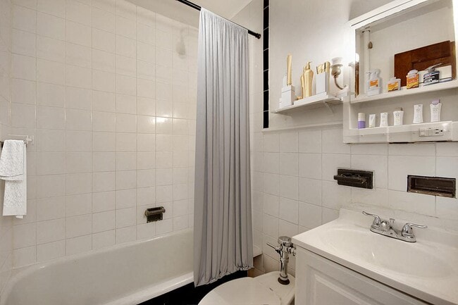 Photo - Marianne Apartments