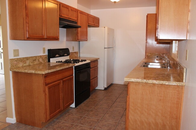 Photo - 5217 Jefferson Sq Unit Quiet Condo