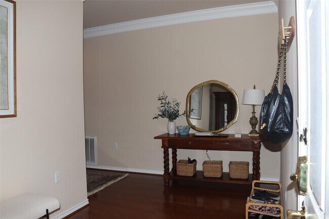 Building Photo - 2400 McCue Rd Unit 401 Rental