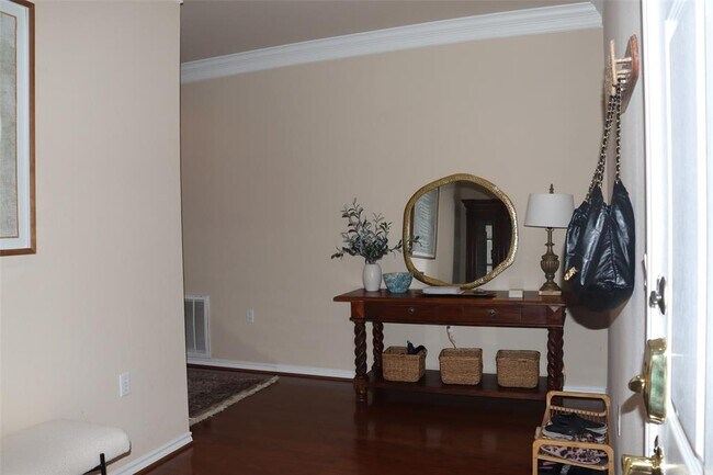 Photo - 2400 McCue Rd Unidad 401 Rental