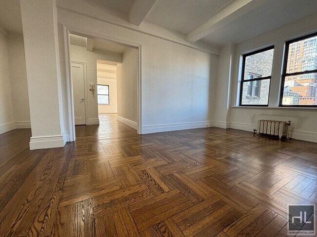 Photo - WEST 68 STREET Unidad 7B