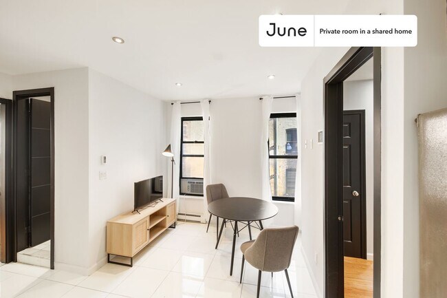 Room in Shared 4 bed/2 bath home in Upper West Side