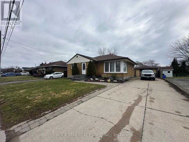 Photo - 3616 Dorchester Rd