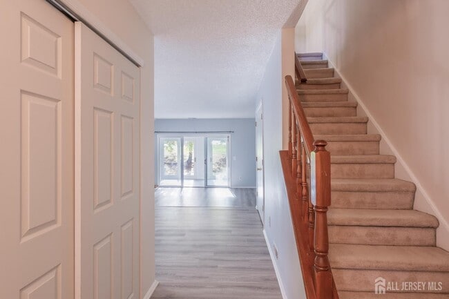 Photo - 1101 Doolittle Dr