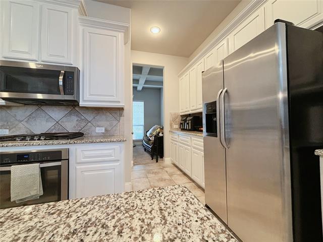 Photo - 556 England St