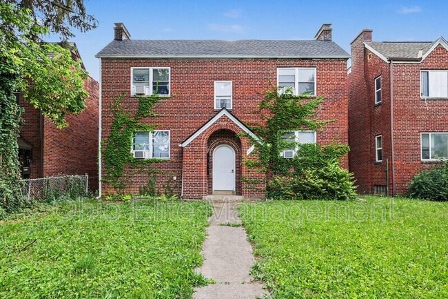 987 Lilley Ave