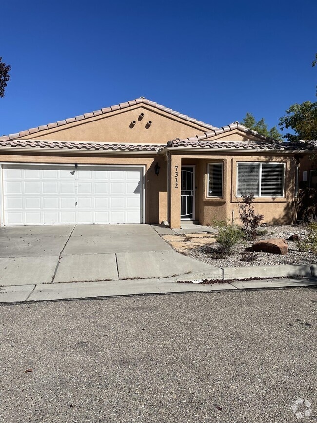 Building Photo - 7312 Villa Clavel NE Rental