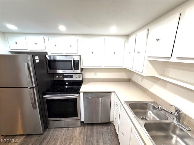 Building Photo - 3704 Broadway Unit 216