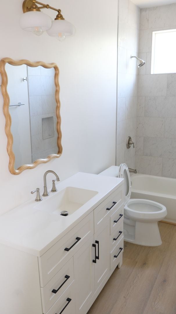 Photo - 3 bedrooms 2 baths Duplex- ADU style.