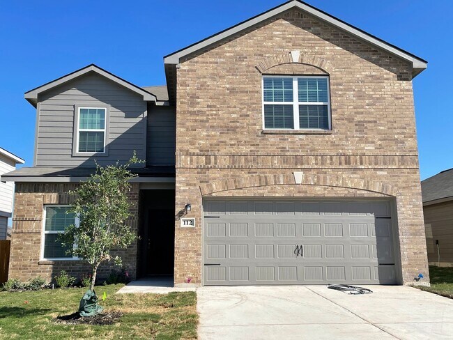 Photo - 2542 Sq Ft, 5 Bed 2.5 Ba - 2 Living Rms & Walk-In Shower - Jarrell