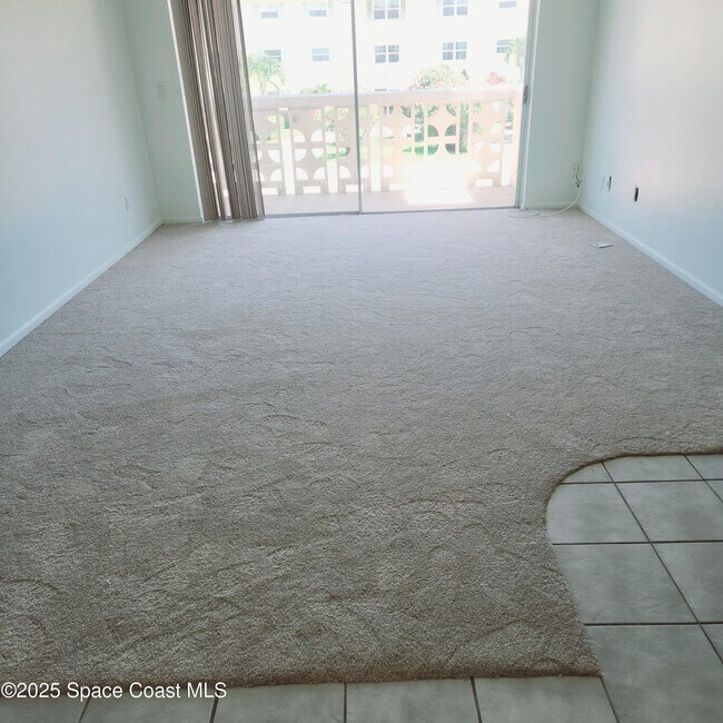 Building Photo - 223 Columbia Dr Unit 210