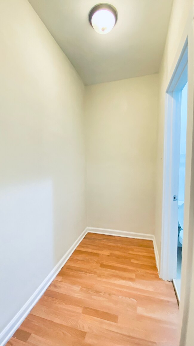 839 W Sheridan Rd Unit 221