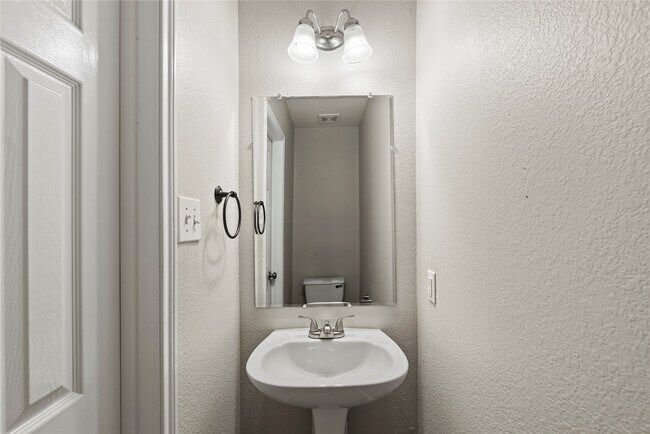Photo - 7606 Hillsdale Park Ct