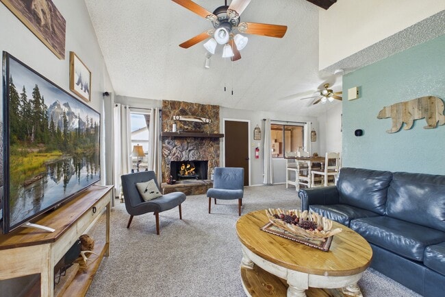 Photo - 108 Niblic Ct