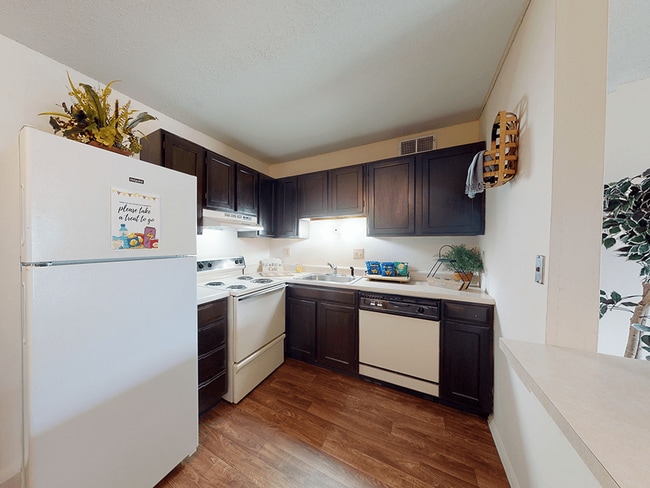 Fully-Equipped Kitchen with Dishwasher - Greenmar Apartments