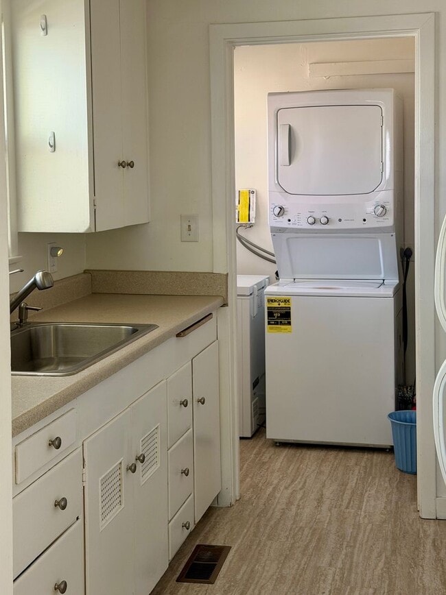 Photo - AVAILABLE FOR SUMMER OR FALL 2026 MOVE IN. APPLICATION DETAILS BELOW.