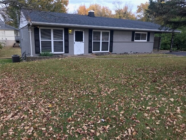 Building Photo - 18 Country Squire Ct