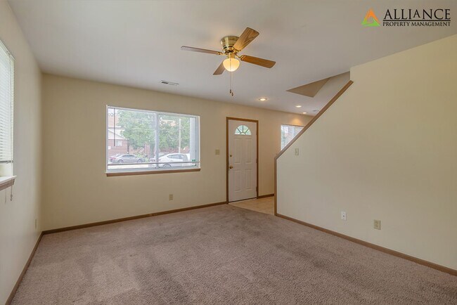 Photo - Moro St. 928-30 Unit 928