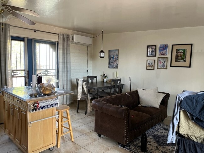 Photo - 1703 E 13th St