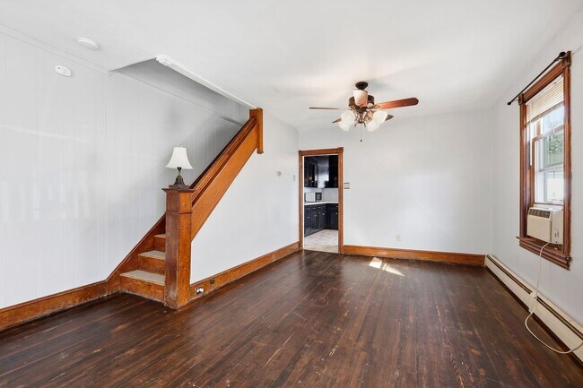 35 E Ettwein St