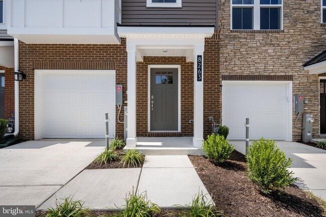 Photo - 8263 Longford Rd