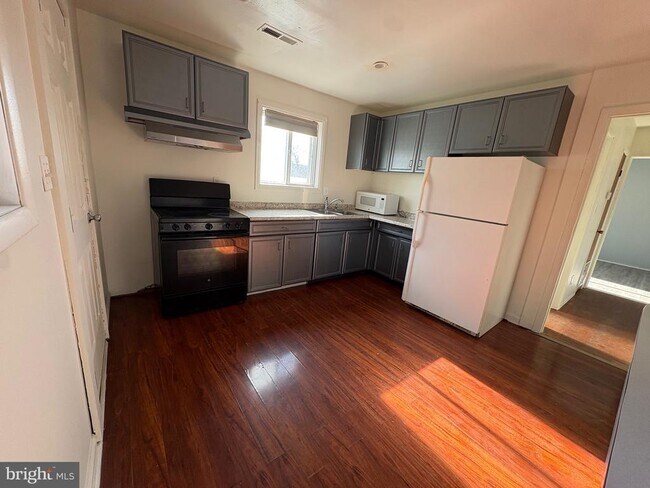 Photo - 4369 Hollins Ferry Rd