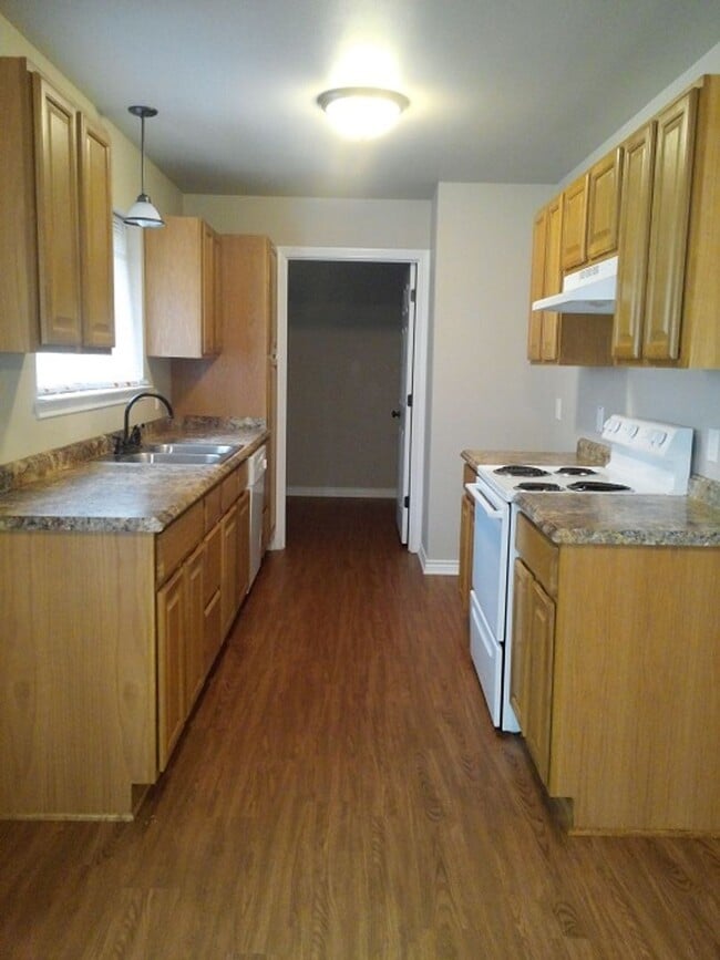 Photo - 4 bedroom 2 bath