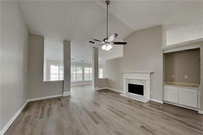 Photo - 2070 Charleston Oak Cir