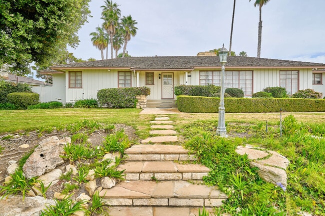 Building Photo - 2136 Paseo Del Mar