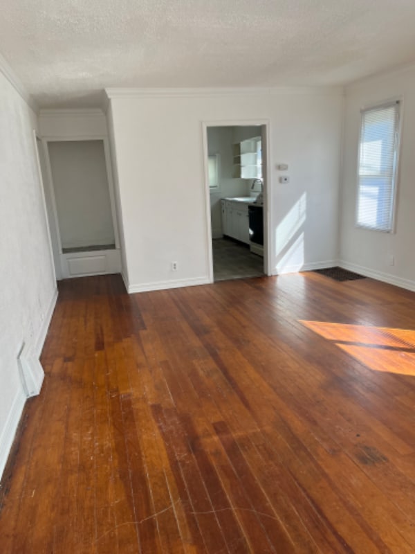 Photo - 520 Somerset Ave