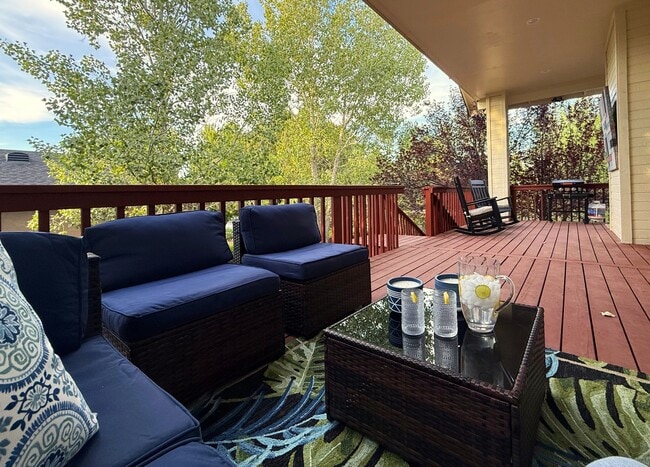 Photo - 242 W Rosser St