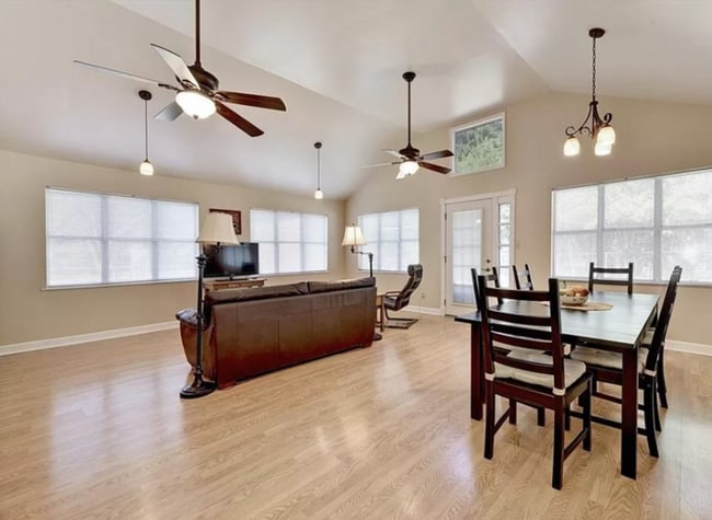 Photo - 7102 Moat Cove