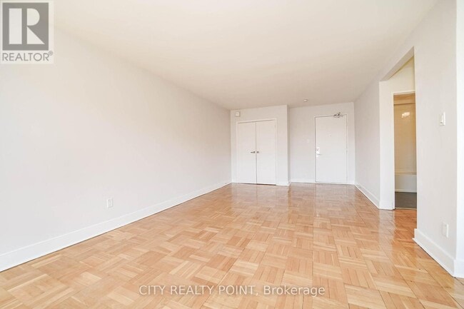 Photo - 1545 Bathurst St Unit 404