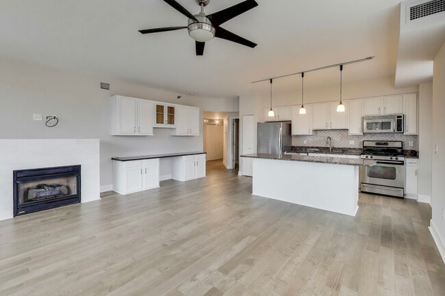 Photo - 5 E 14th Pl Unit 501