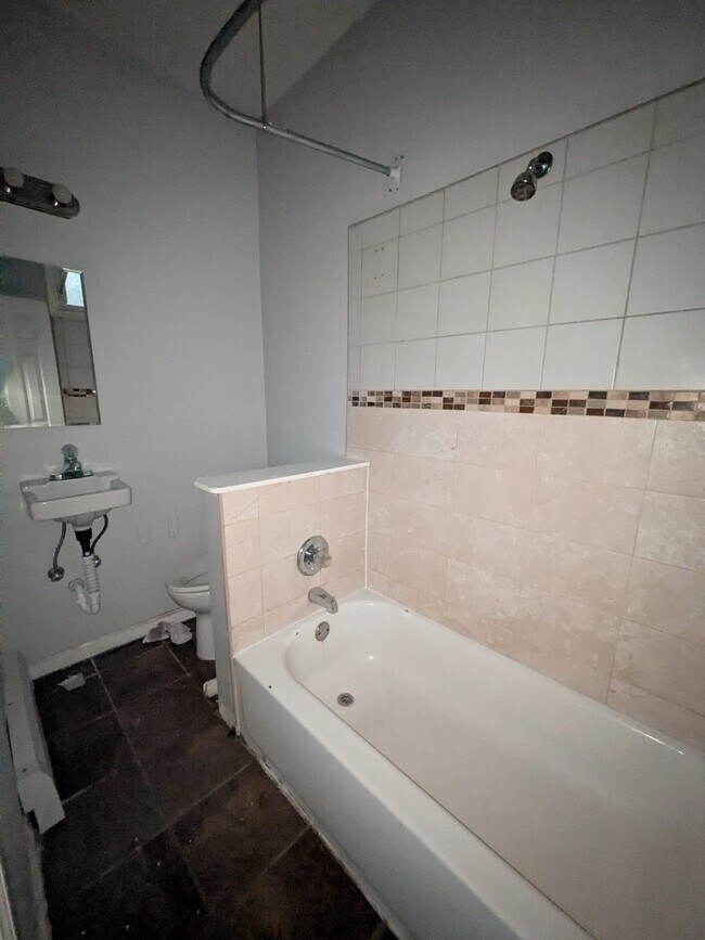 107 Wilkinson Ave Unit 2