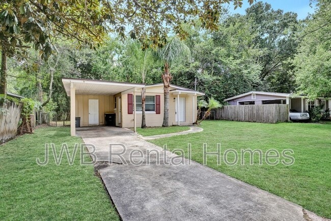 Building Photo - 1165 Denaud St Rental
