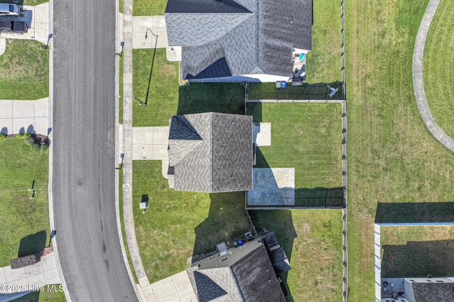 Photo - 808 Jade Ln