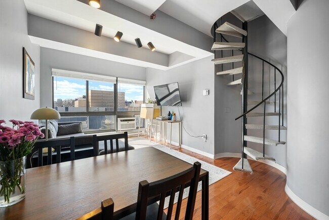 Photo - 12 Stoneholm St Apartment Unit 621