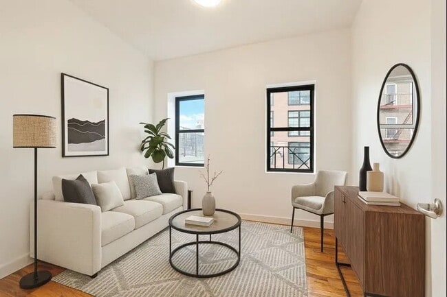 Building Photo - 126 Elizabeth St Unit 12